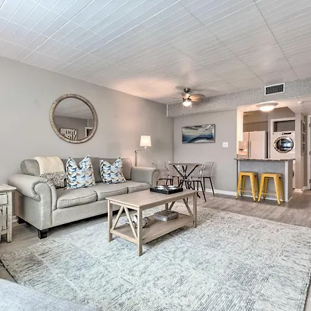 Sunny Destin Condo With Pool And Beach Access!
